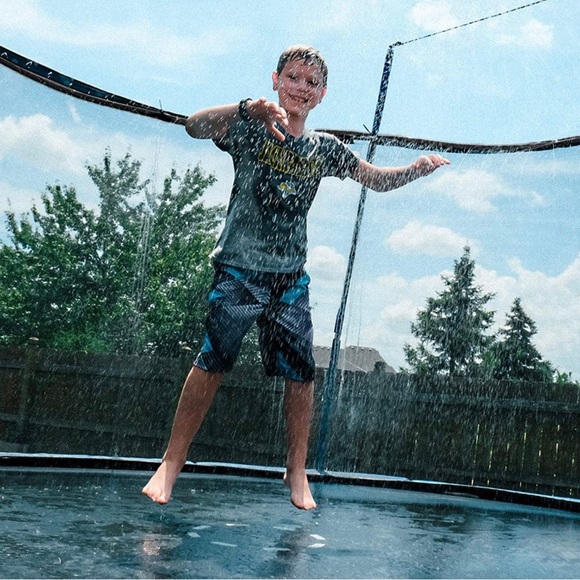 NEW Trampoline Water Trampoline Spinkler - Picture 2 of 7